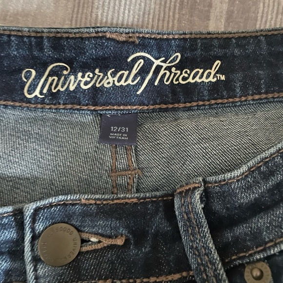 Universal Thread boyfriend” women’s Jeans - Picture 2 of 3